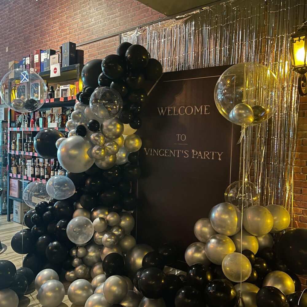 黑银风格 · 成熟稳重的庆生布置