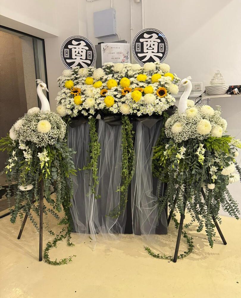 鹤舞长思 · 黄白菊花悼念花架