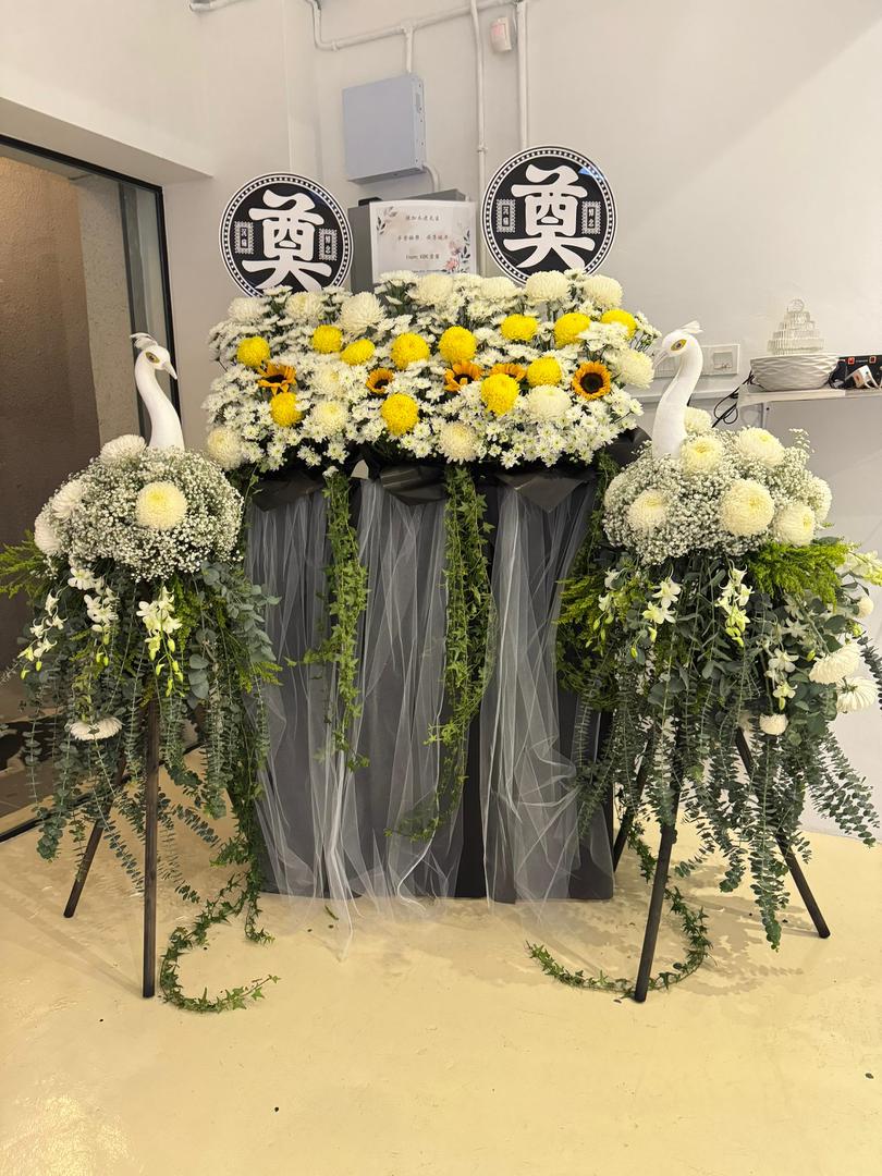鹤舞长思 · 黄白菊花悼念花架