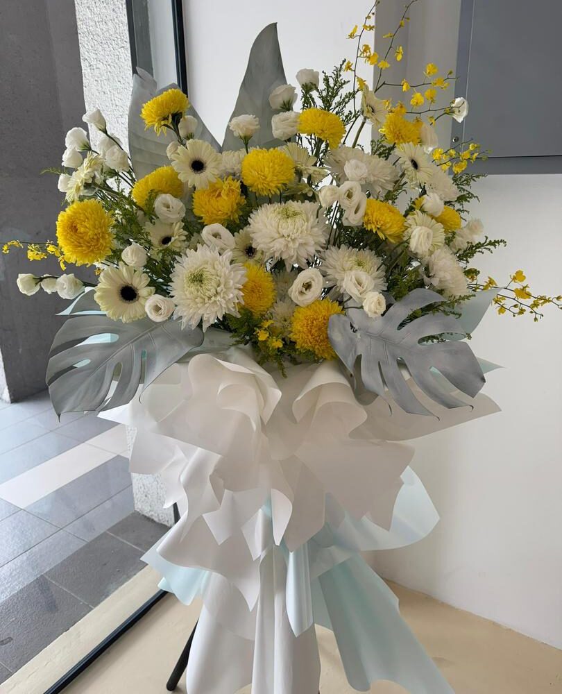 安宁之光 · 黄白哀悼花艺花篮