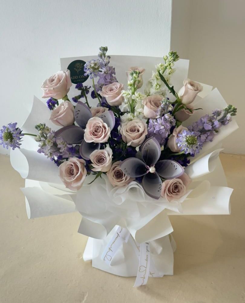 柔光之语 · 裸粉钞票花艺花束