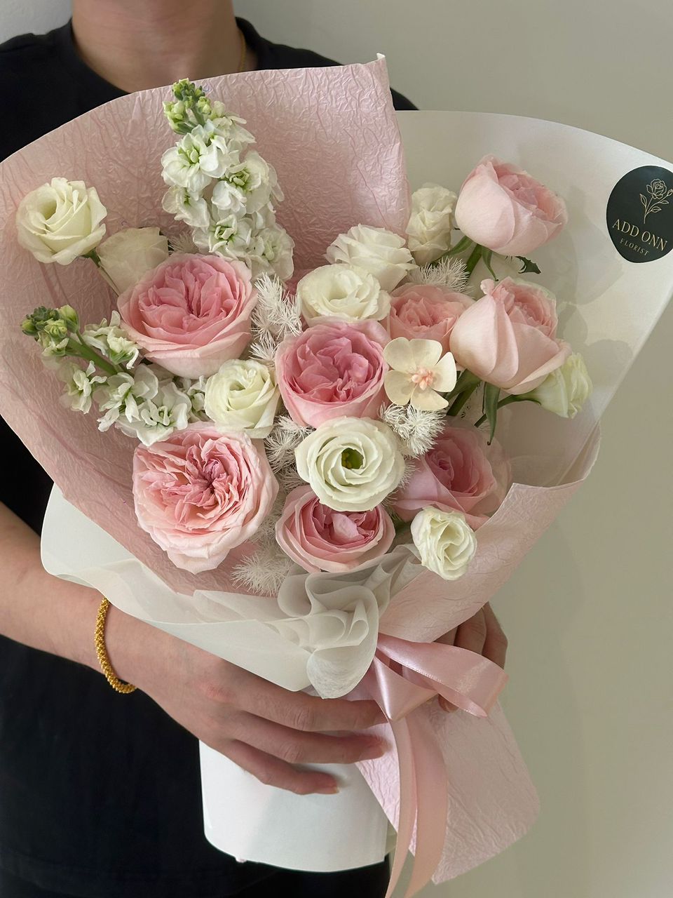 柔粉心语 · 粉白花束